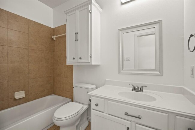 Building Photo - 2903 Flower Creek Ln