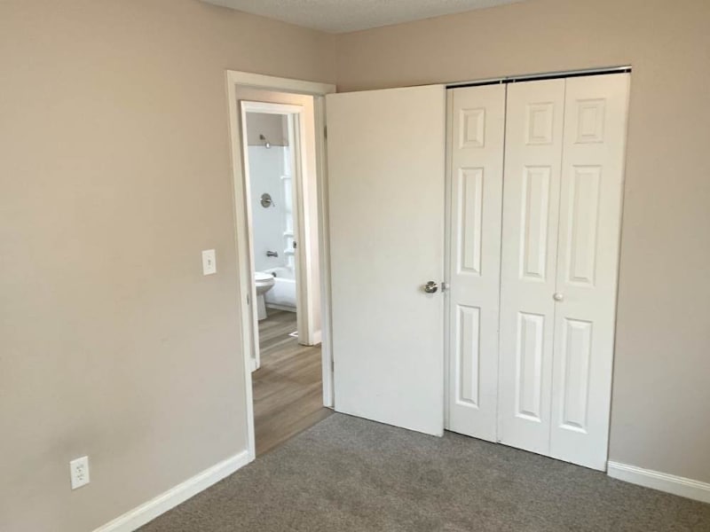 Building Photo - 15616 E Eldorado Dr