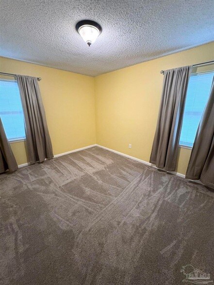 Building Photo - 6320 Denver Ave