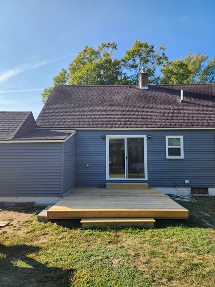 Building Photo - 1696 Hendrick Rd