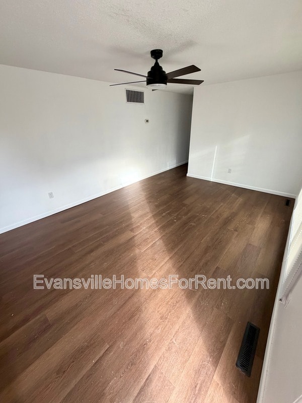 Building Photo - 2148 Waggoner Ave