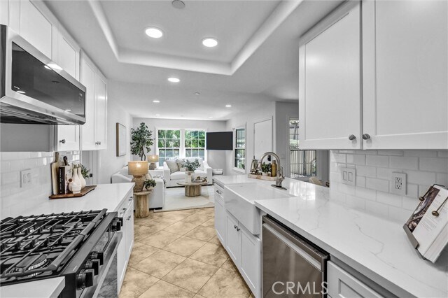 Building Photo - 1042 Calle Del Cerro
