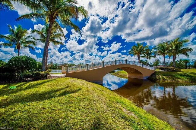 Building Photo - Elegant Furnished 3-Bedroom + Den Pool Hom...