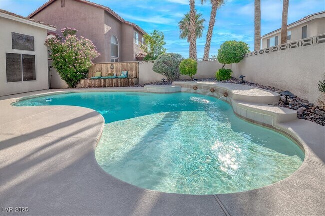 Building Photo - 8963 Crystal Lagoon Ct