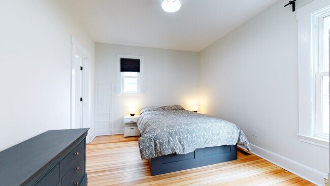 Building Photo - 276-278 Willow St