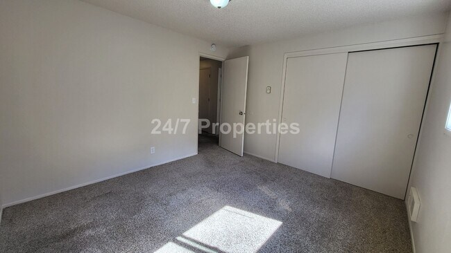 Building Photo - 2023-12573MF