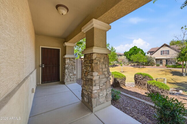 Building Photo - 2250 E Wayland Dr