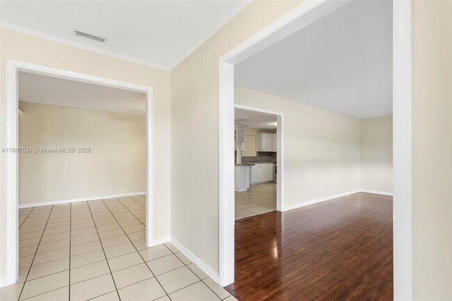 Building Photo - 5070 Ponderosa Ln