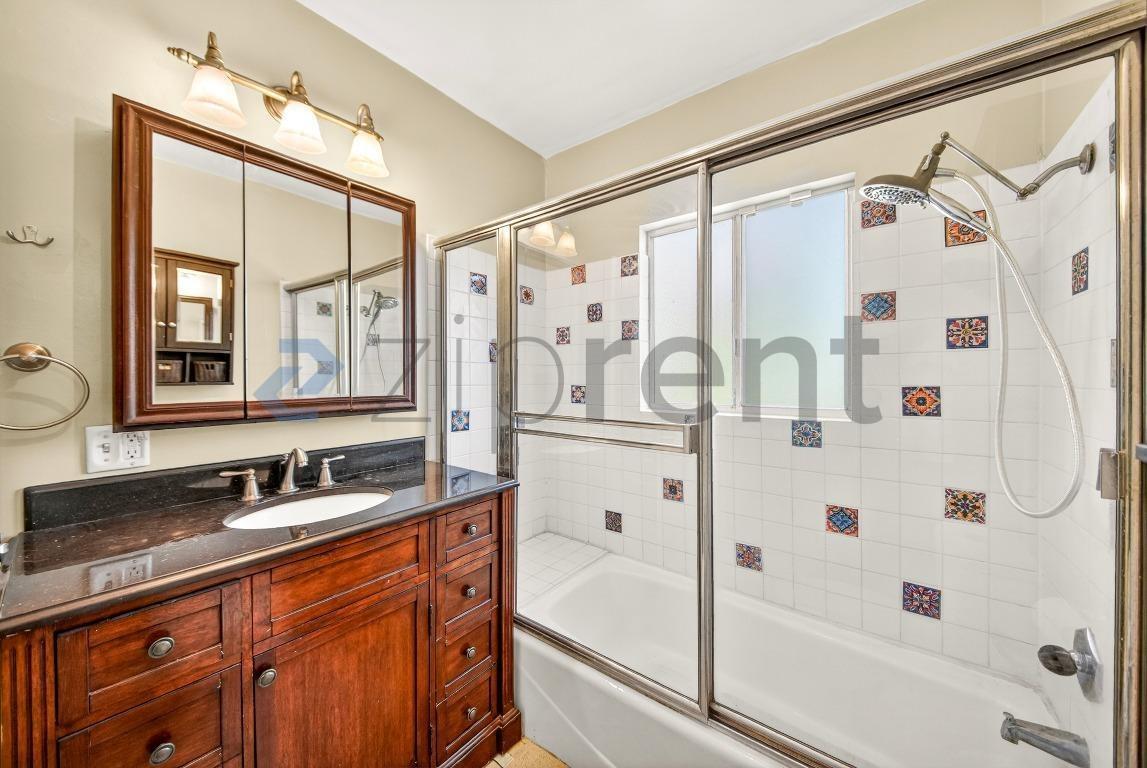 Building Photo - 2940 Cardiff Ave