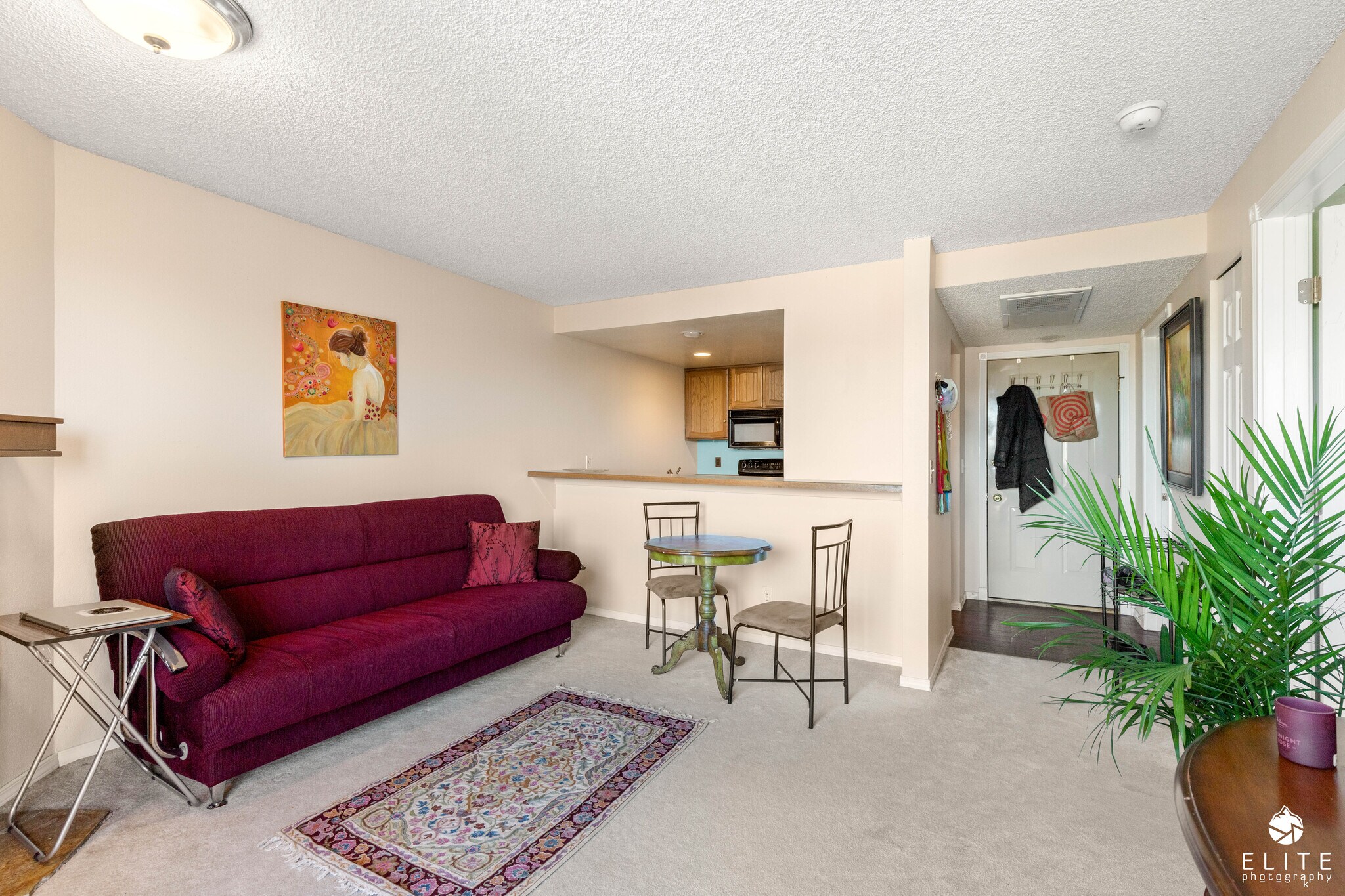 Building Photo - 9645 Independence Dr