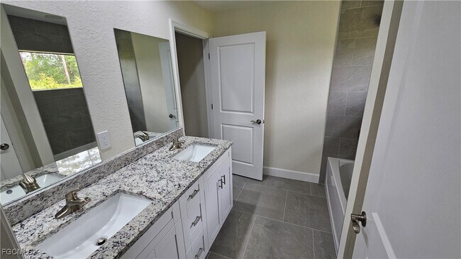 Building Photo - 1125 Copley St E