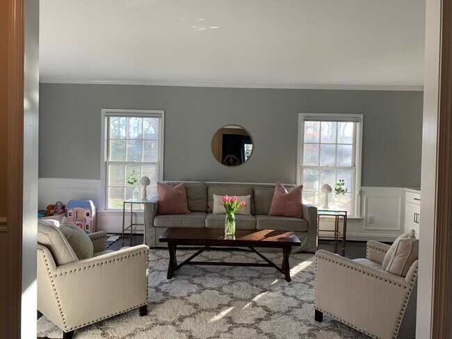 Building Photo - 3436A Holly Rd