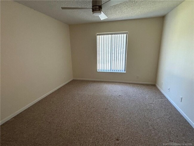 Building Photo - 2114 SW Silver Pine Way