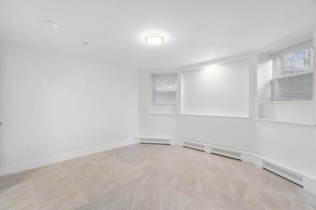 Building Photo - 6107 JFK Blvd E