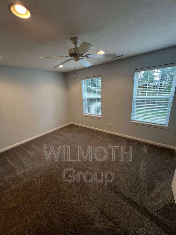 Building Photo - 9451 Glencroft Way