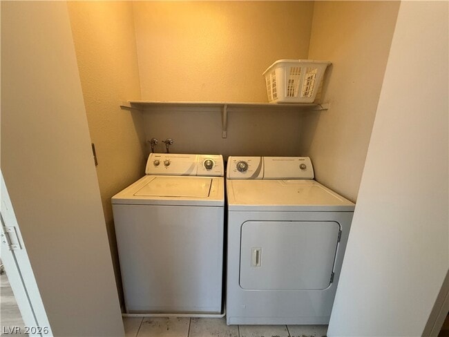 Building Photo - 2053 Quarry Ridge St