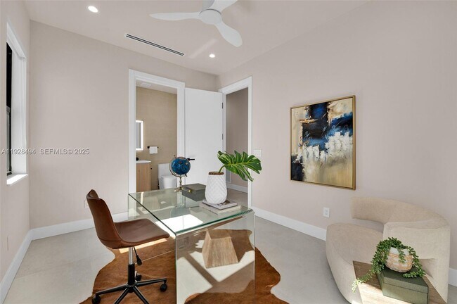 Building Photo - 920 NE 17th Ave