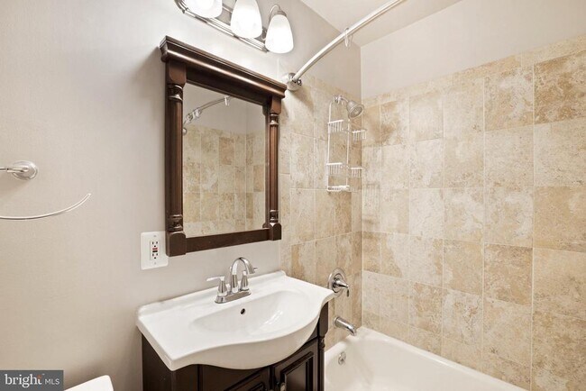 Building Photo - 1518 Gingerwood Ct