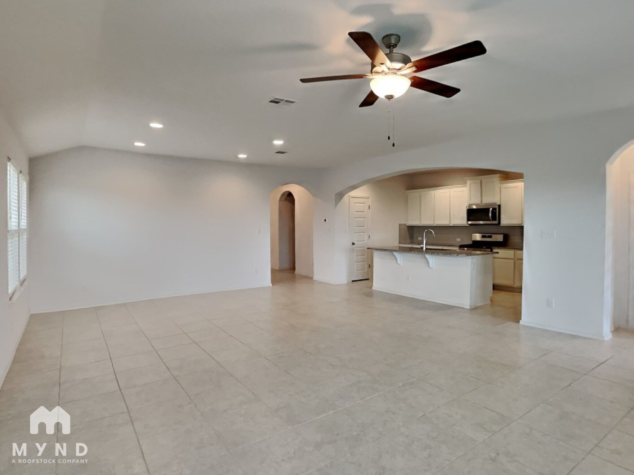 Building Photo - 345 Horsemint Way