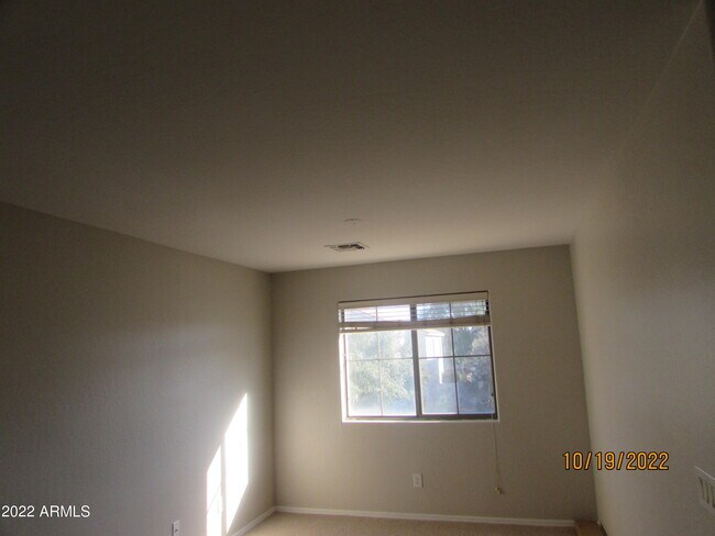 Building Photo - 450 E Maddison St