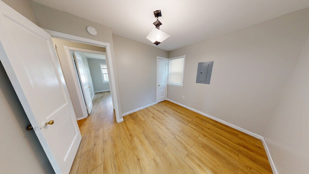 Building Photo - 23304 Pam Ct