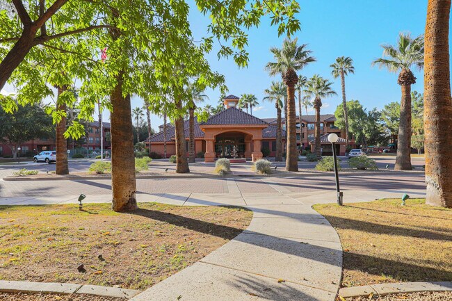 Building Photo - 14950 W Mountain View Blvd