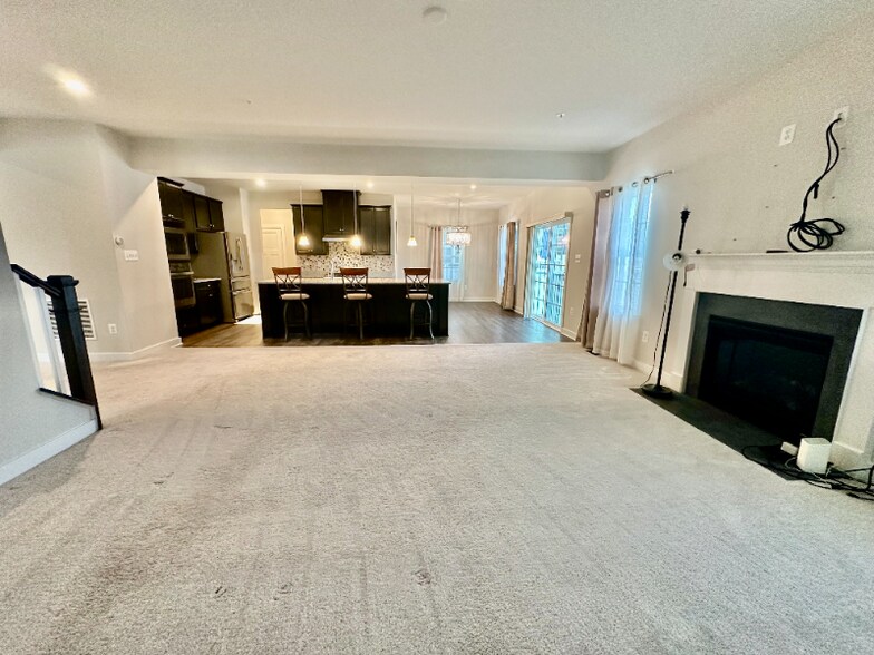 Building Photo - 5311 Striped Maple St