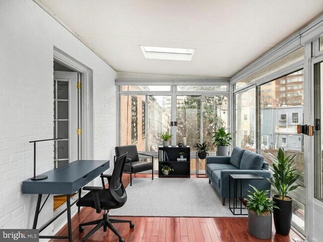 Building Photo - 2420 I St NW