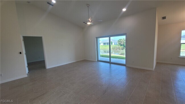 Building Photo - 4016 NE 12th Ct