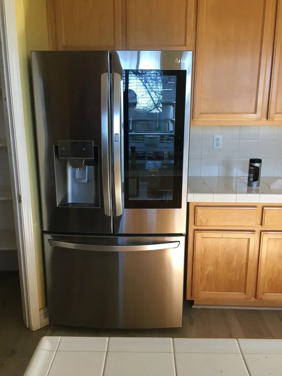 Refrigerator - 3209 Burlwood Ct