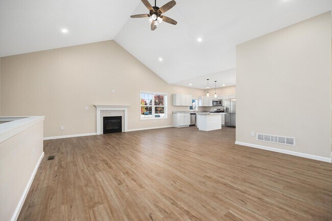 Building Photo - 3 BR / 2 Bathroom BRAND NEW Construction in Washington, IL