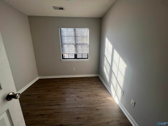 Building Photo - 129 Taylor Denton Ln