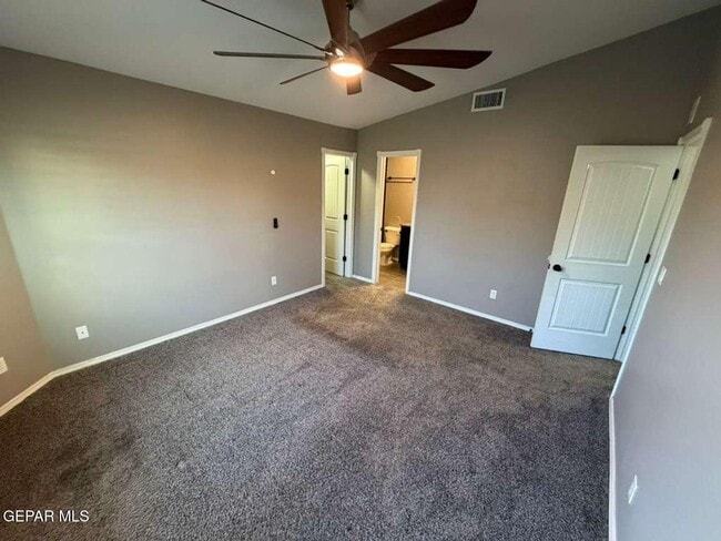 Building Photo - 460 Prime Desert Dr