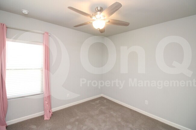 Building Photo - 11561 West Tom Henry Way