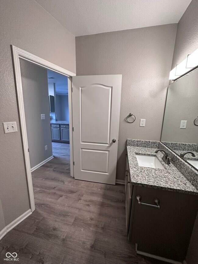 Building Photo - 12938 University Crescent