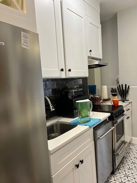 Building Photo - 21 Beacon St