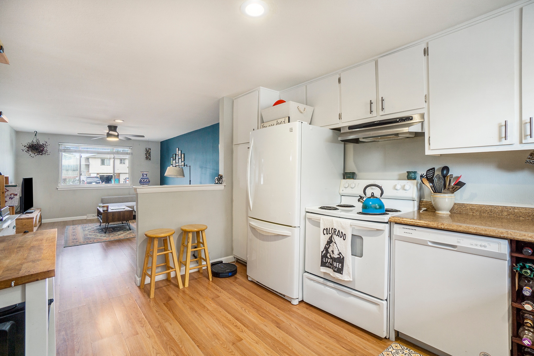 Kitchen - 4511 Stover St