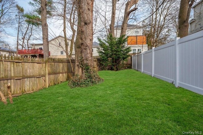 Building Photo - 28 Cross St