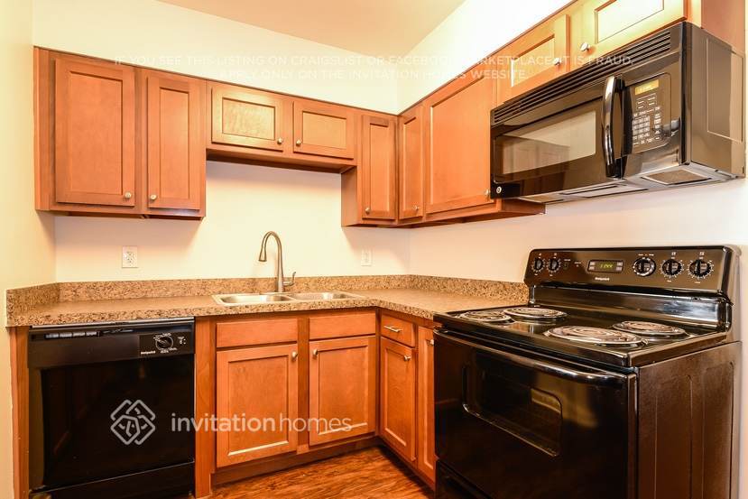 Building Photo - 55 Melrose Dr