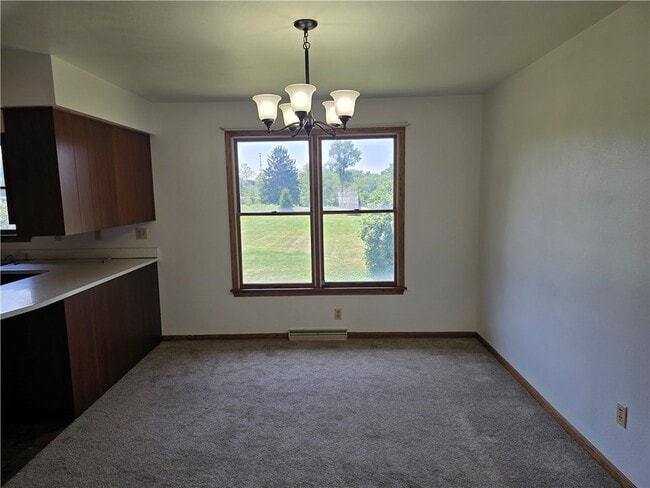 Building Photo - 719 W Old Rte 422