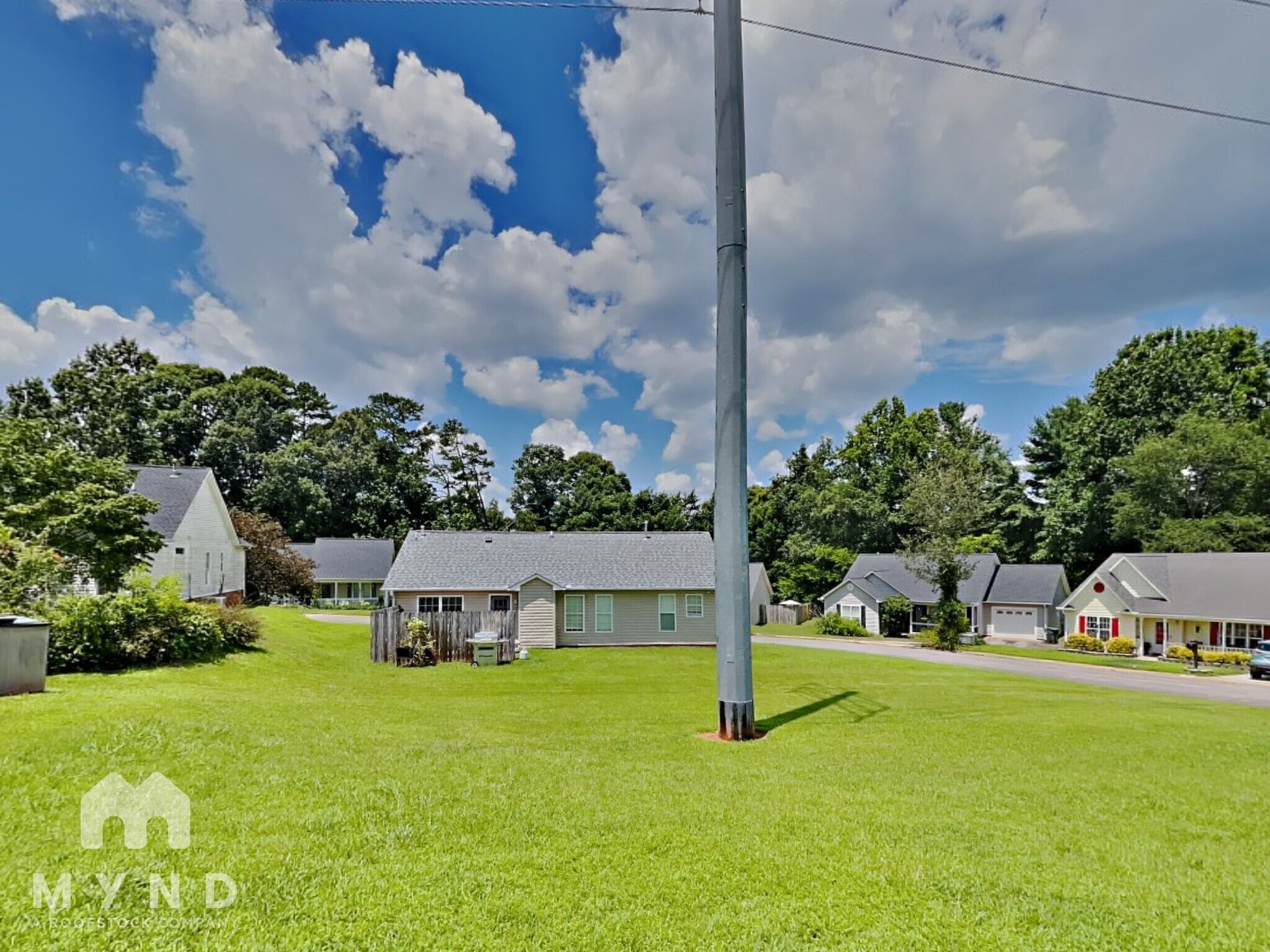 Building Photo - 1940 Cedar Ridge Ln