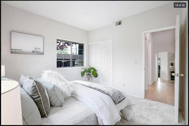 Building Photo - FABULOUS 2 Bed/2 Bath Condo in Sunny Hills Neighborhood - MILPITAS