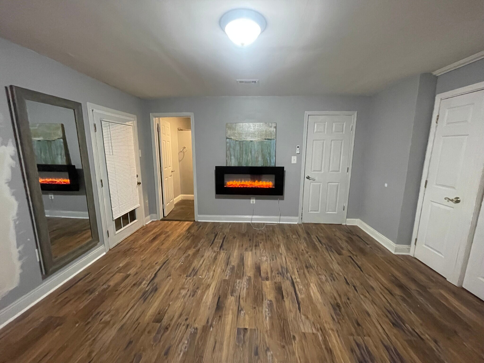 Master Bedroom - Pic #3 - 3801 Seaford Rd