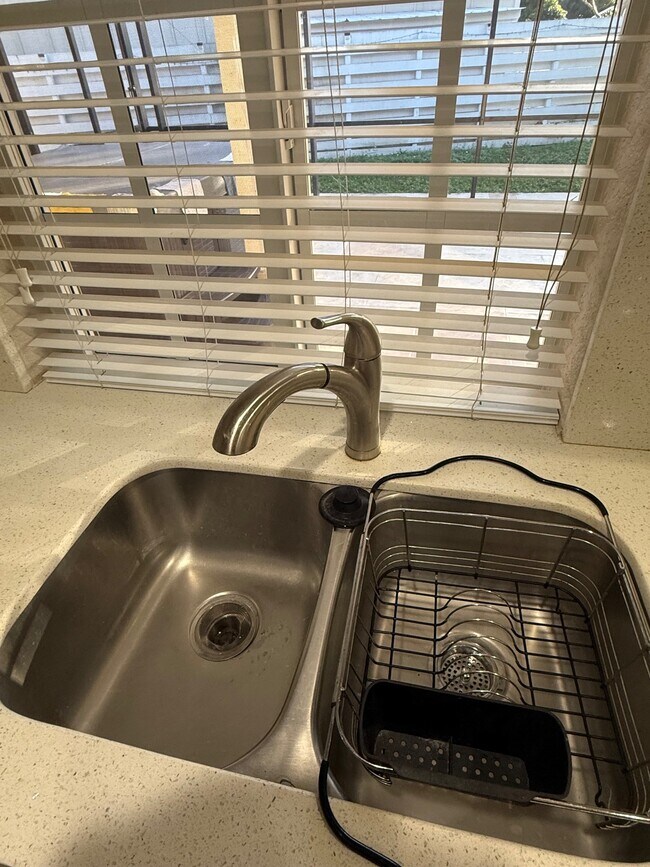 Building Photo - 14912 SW 143rd Ct