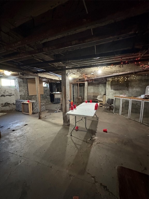 Building Photo - 171 Chapin St