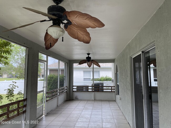Building Photo - 1666 Sawgrass Dr SW