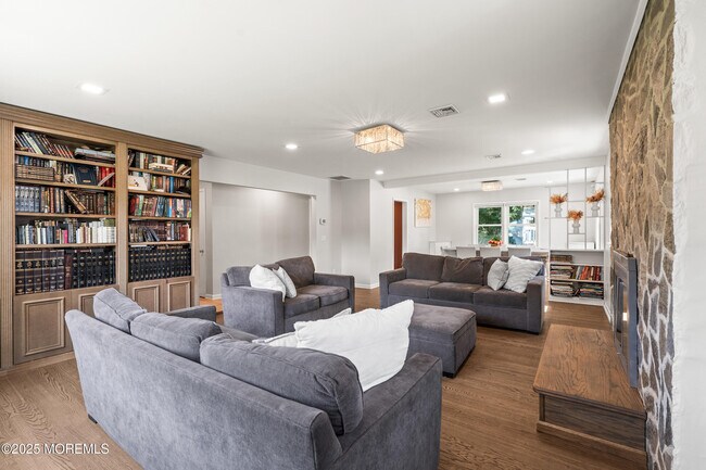 Building Photo - 523 Westwood Ave