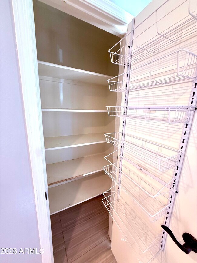 Building Photo - 1884 W Expressman St