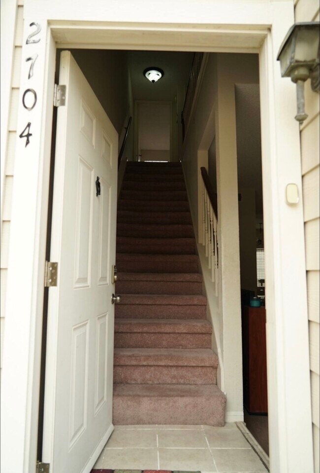 Building Photo - 7575 Cambridge St