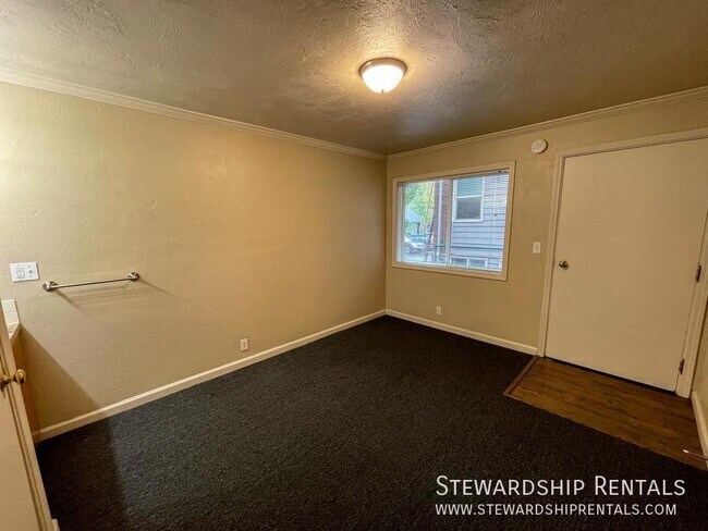 Building Photo - 1827 Harris St